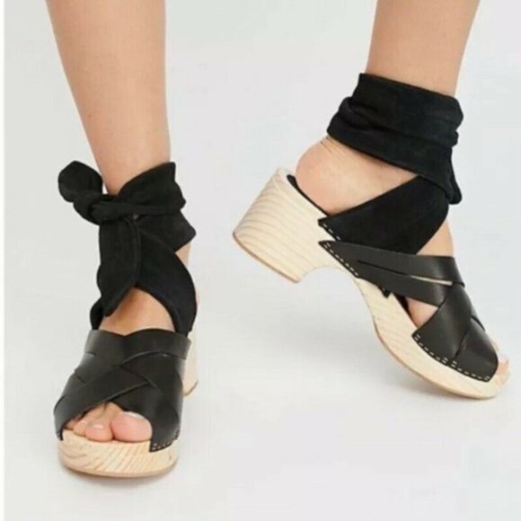 Free People Emmy Black Leather Strappy Wrap Wooden Clog Sandals - Picture 1 of 15
